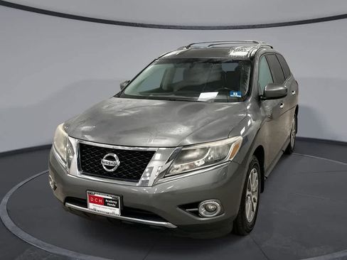 Used 2016 Nissan Pathfinder SV w/ SV Cold Weather Package AWD/4WD image 1