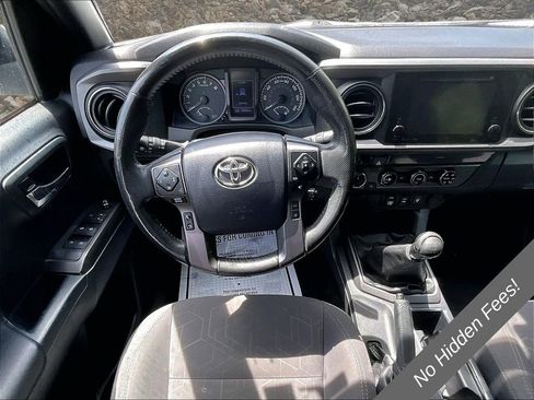 Used 2018 Toyota Tacoma TRD Sport AWD/4WD image 5