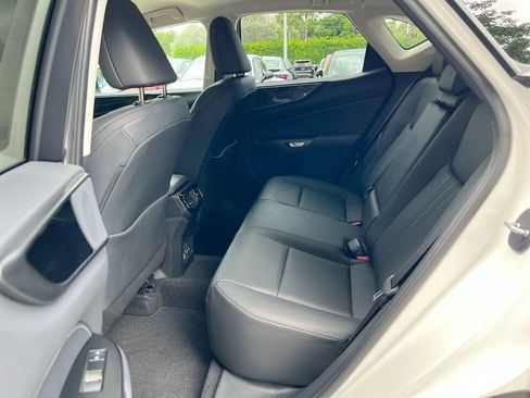 Certified 2025 Lexus NX 250 FWD w/ Towing Package (2000 Lbs) image 18