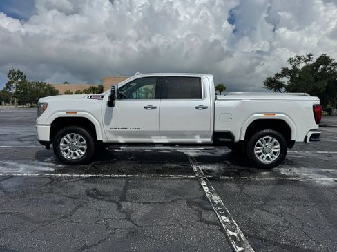 Used 2020 GMC Sierra 2500 Denali w/ Denali Ultimate Package AWD/4WD image 9