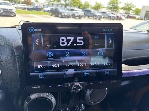 Used 2014 Jeep Wrangler Sport w/ Power Convenience Group AWD/4WD image 13