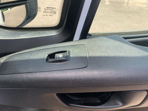 Used 2023 RAM ProMaster 2500 FWD image 32