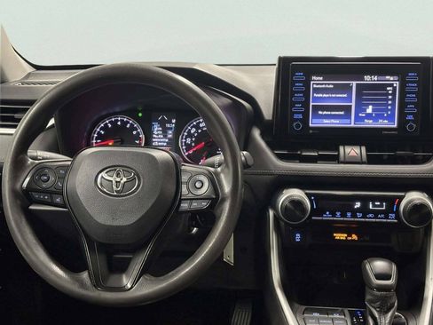 Used 2021 Toyota RAV4 LE FWD image 22