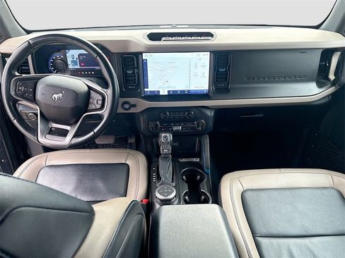 Used 2022 Ford Bronco Wildtrak image 23