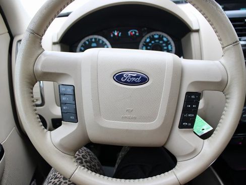 Used 2010 Ford Escape Limited image 20