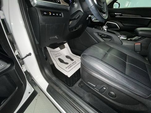 Used 2021 Kia Telluride EX w/ EX Premium Package FWD image 12