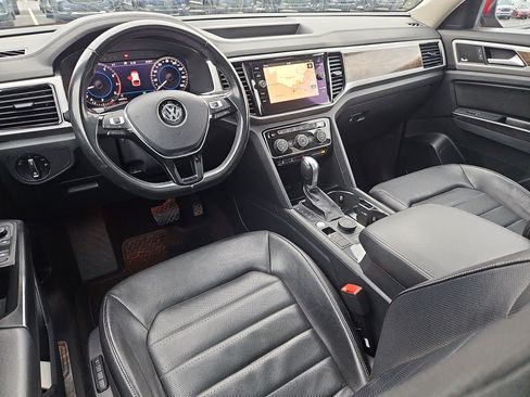 Used 2018 Volkswagen Atlas SEL Premium image 3