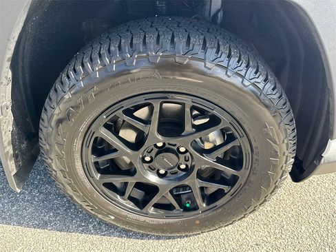 Used 2024 Toyota RAV4 XLE image 12