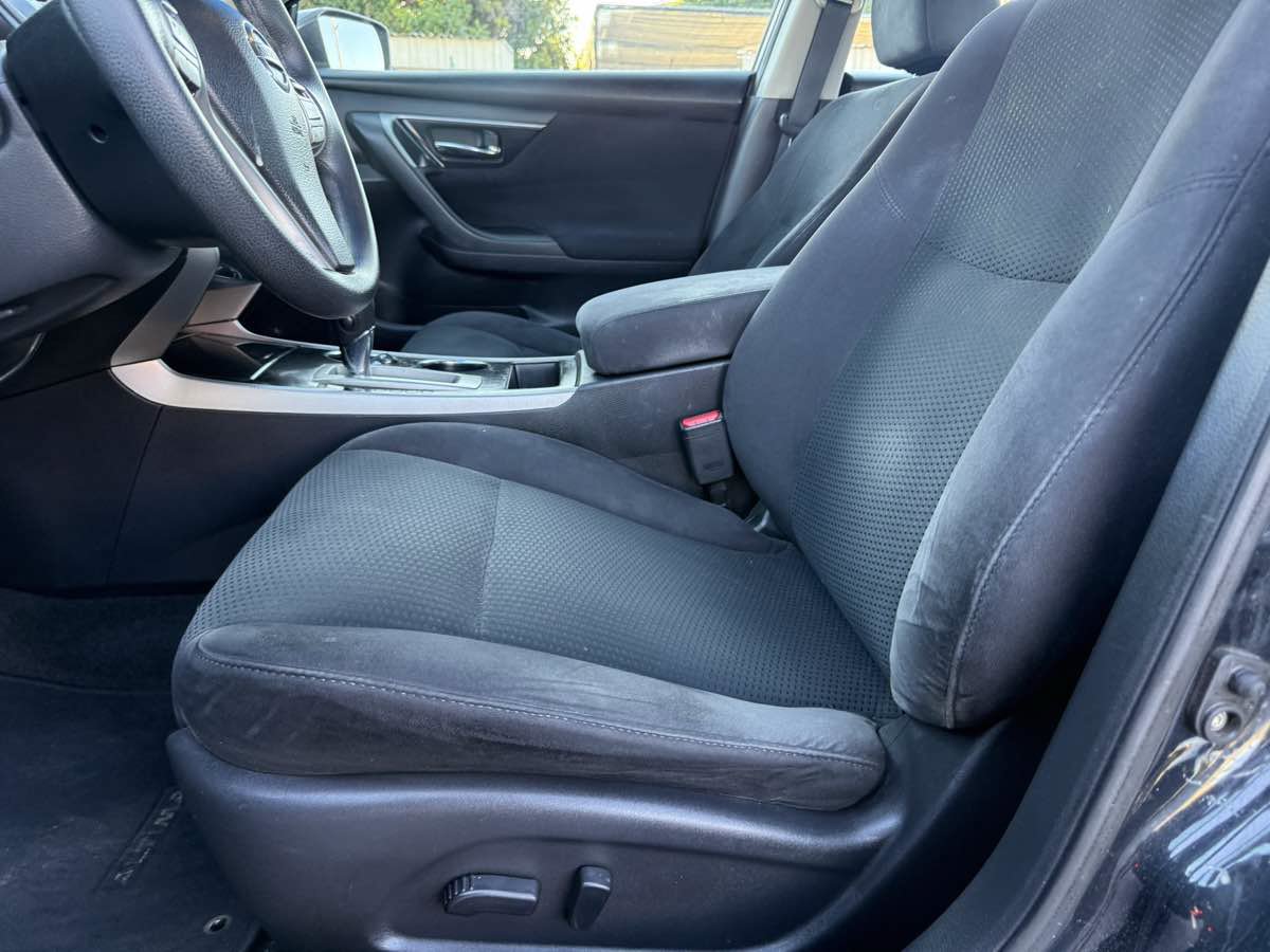 Used 2014 Nissan Altima 2.5 S FWD image 30