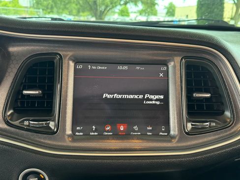 Used 2018 Dodge Challenger R/T Scat Pack w/ Leather Interior Group RWD image 19