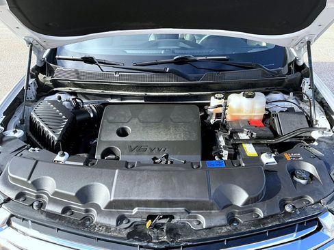 Used 2023 Chevrolet Traverse Premier image 26