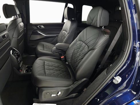 Used 2026 BMW X7 xDrive40i w/ M Sport Package image 33