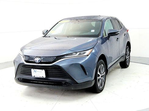 Certified 2023 Toyota Venza LE AWD/4WD image 2