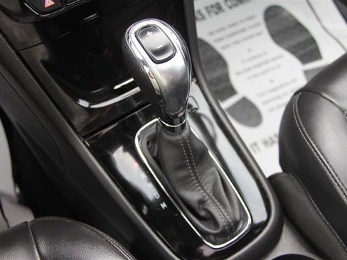 Used 2019 Buick Encore Essence AWD/4WD image 34