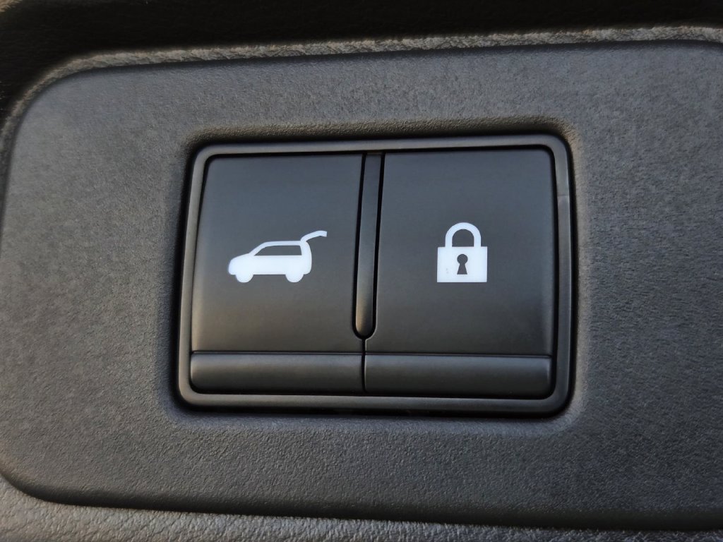 Certified 2024 Nissan Rogue SV FWD image 10