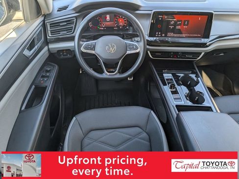 Used 2024 Volkswagen Atlas Peak Edition SE AWD/4WD image 12