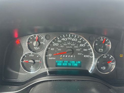 Used 2023 Chevrolet Express 3500 LS image 18