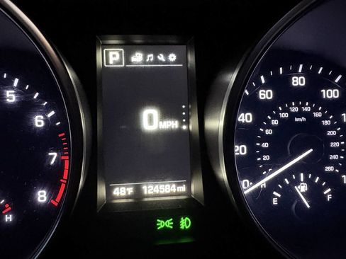 Used 2017 Hyundai Santa Fe Sport image 26