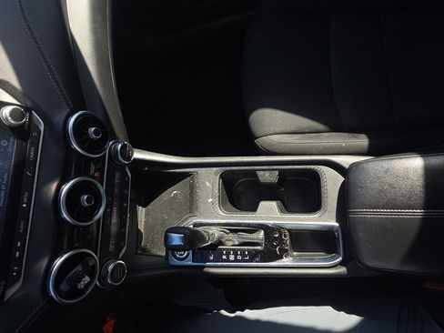Used 2022 Nissan Sentra SV w/ All-Weather Package FWD image 29