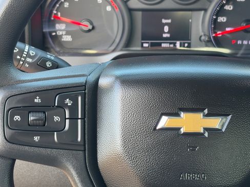 Used 2025 Chevrolet Silverado 1500 Custom image 21