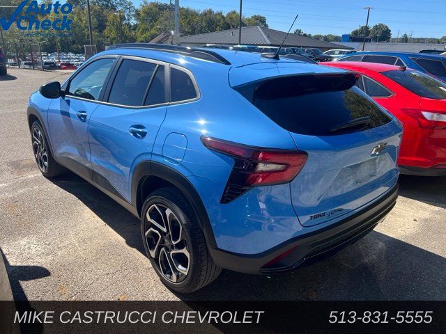 Used 2024 Chevrolet Trax RS w/ Sunroof Package FWD image 4