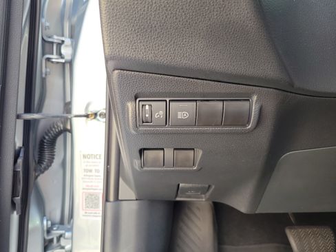 Certified 2023 Toyota Corolla Cross LE FWD image 11