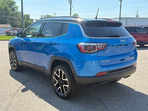 Used 2018 Jeep Compass Limited w/ Safe & Security Group AWD/4WD image 4