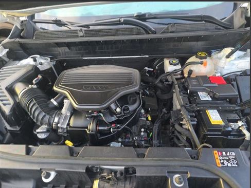 Used 2023 GMC Acadia Denali image 18