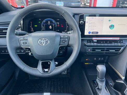 New 2026 Toyota Camry Hybrid w/ Multimedia Upgrade Package image 11