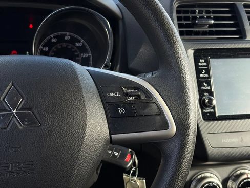 Used 2022 Mitsubishi Outlander Sport ES AWD/4WD image 17