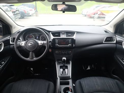 Used 2016 Nissan Sentra SV FWD image 12