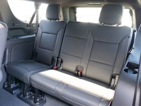 New 2026 Chevrolet Suburban Premier AWD/4WD image 20