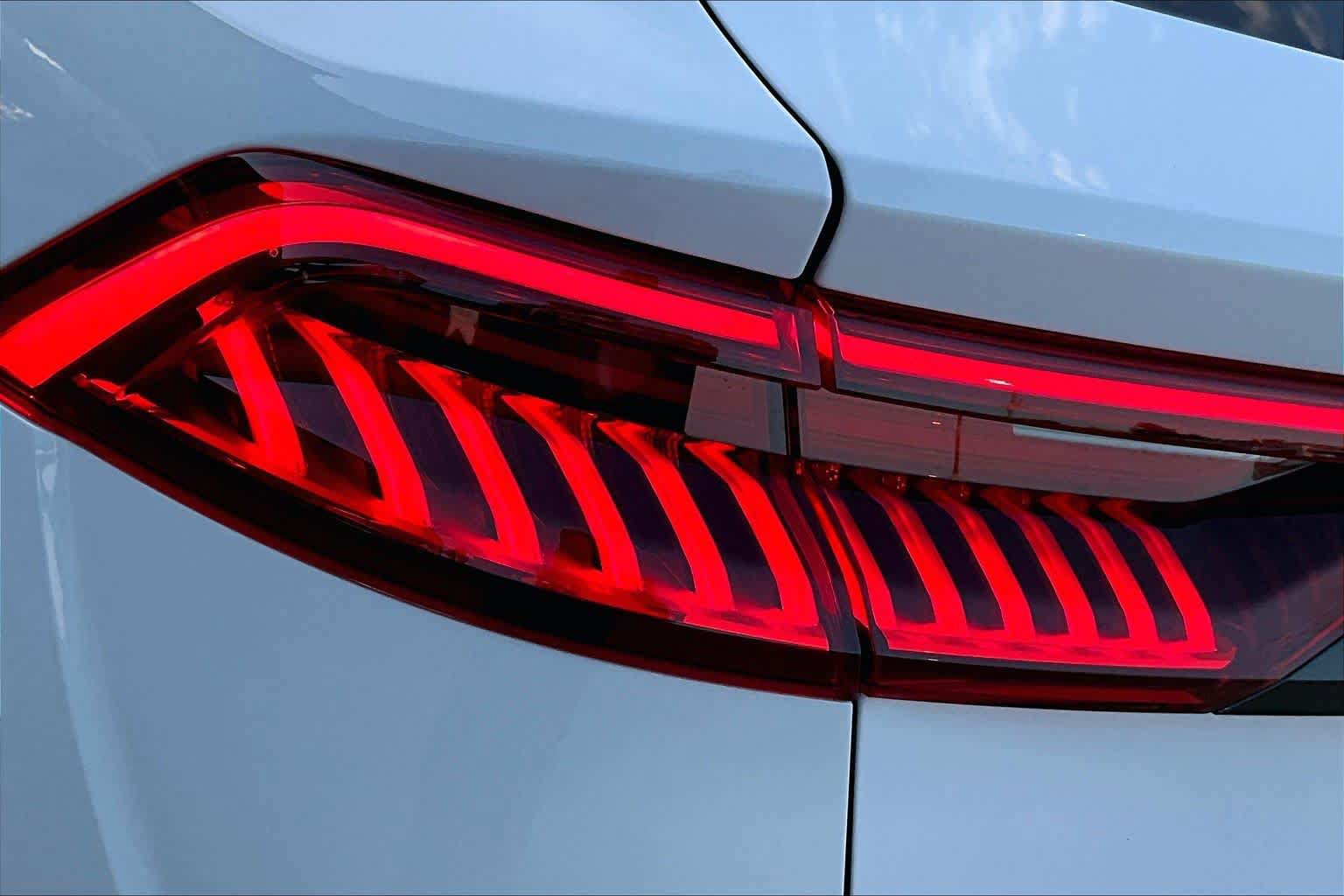 Certified 2023 Audi Q8 Premium Plus AWD/4WD image 31
