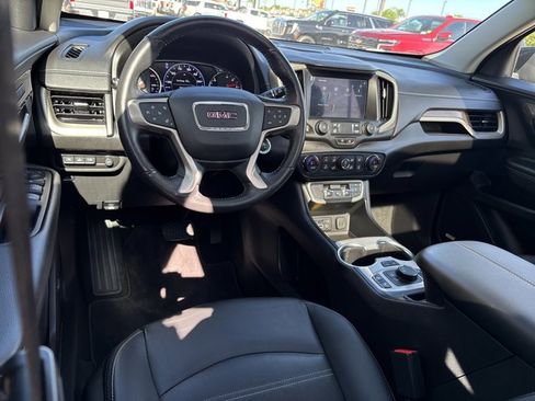 Used 2022 GMC Terrain Denali w/ Denali Premium Package AWD/4WD image 16
