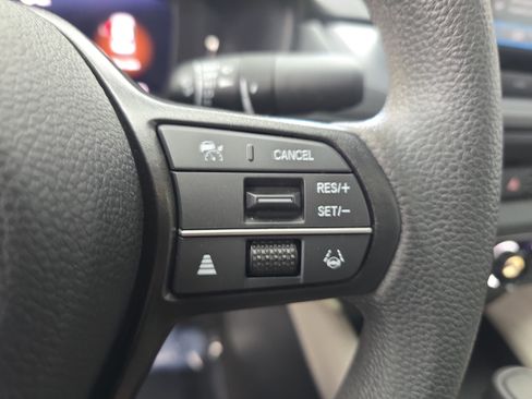 Used 2023 Honda Accord EX image 17