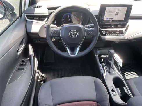 Used 2026 Toyota Corolla SE FWD image 12