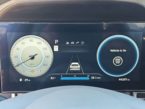 Used 2024 Hyundai Elantra SEL image 31