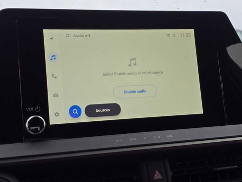 New 2025 Toyota Prius SE image 28