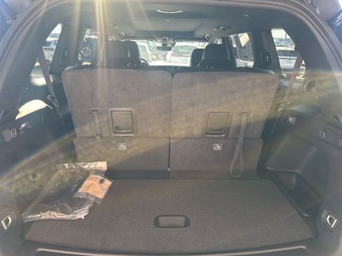 New 2025 Jeep Grand Cherokee L Limited image 9