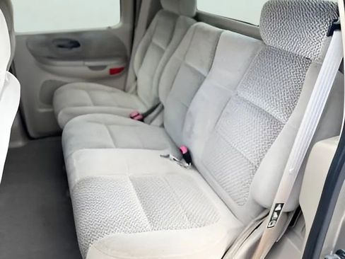 Used 2001 Ford F150 Lariat RWD image 16