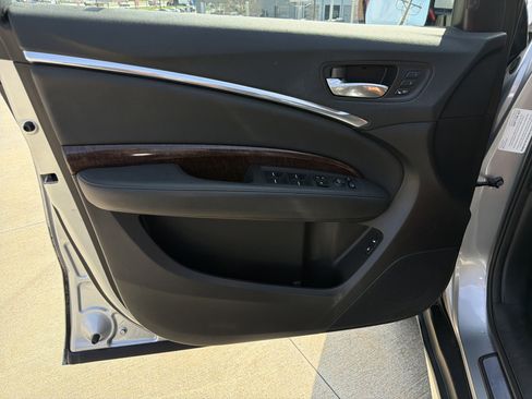 Certified 2017 Acura MDX FWD w/ Technology Package image 14