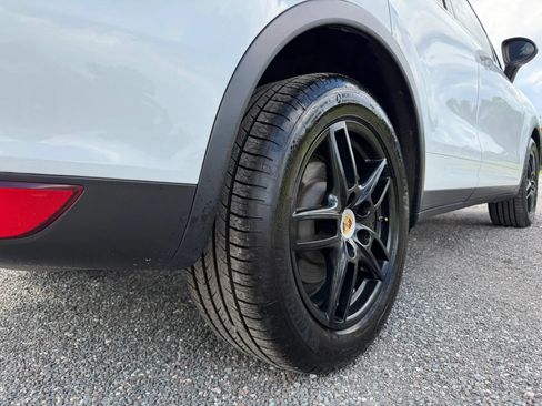 Used 2014 Porsche Cayenne AWD/4WD image 30