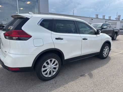 Used 2017 Nissan Rogue S AWD/4WD image 5