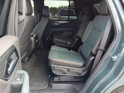 Used 2025 GMC Yukon AT4 w/ AT4 Premium Package image 20