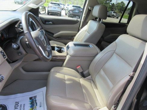 Used 2019 GMC Yukon SLT w/ Open Road Package RWD image 16