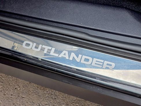 Used 2024 Mitsubishi Outlander SEL image 27