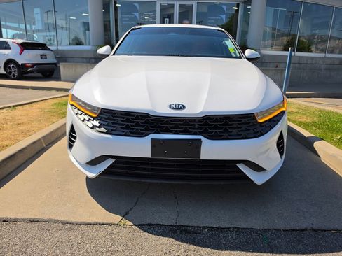 Used 2021 Kia K5 LXS FWD image 2