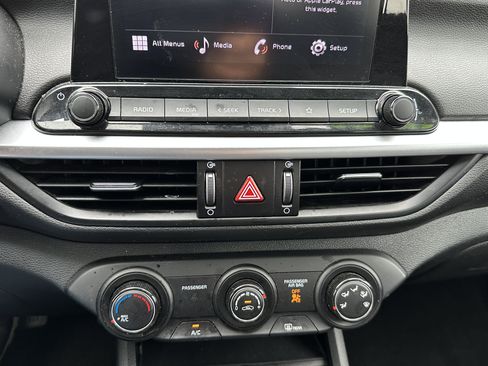 Certified 2023 Kia Forte LXS FWD image 27