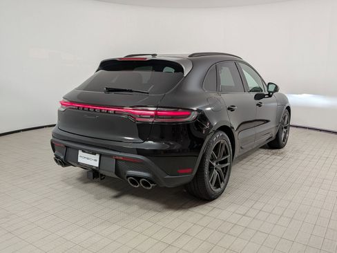 Used 2026 Porsche Macan AWD/4WD image 9