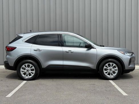 Used 2024 Ford Escape Active AWD/4WD image 4